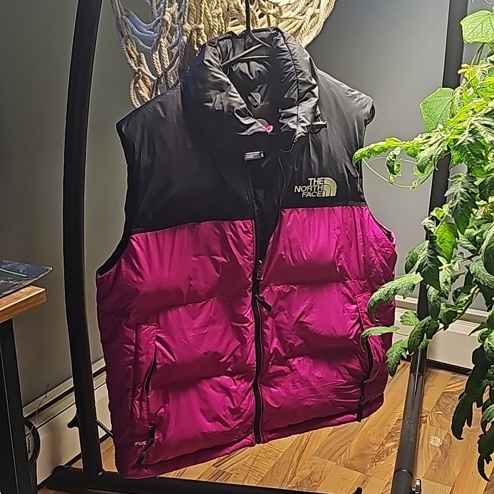 The North Face Women’s Pink & Black 700 Down Vest – Size XL
